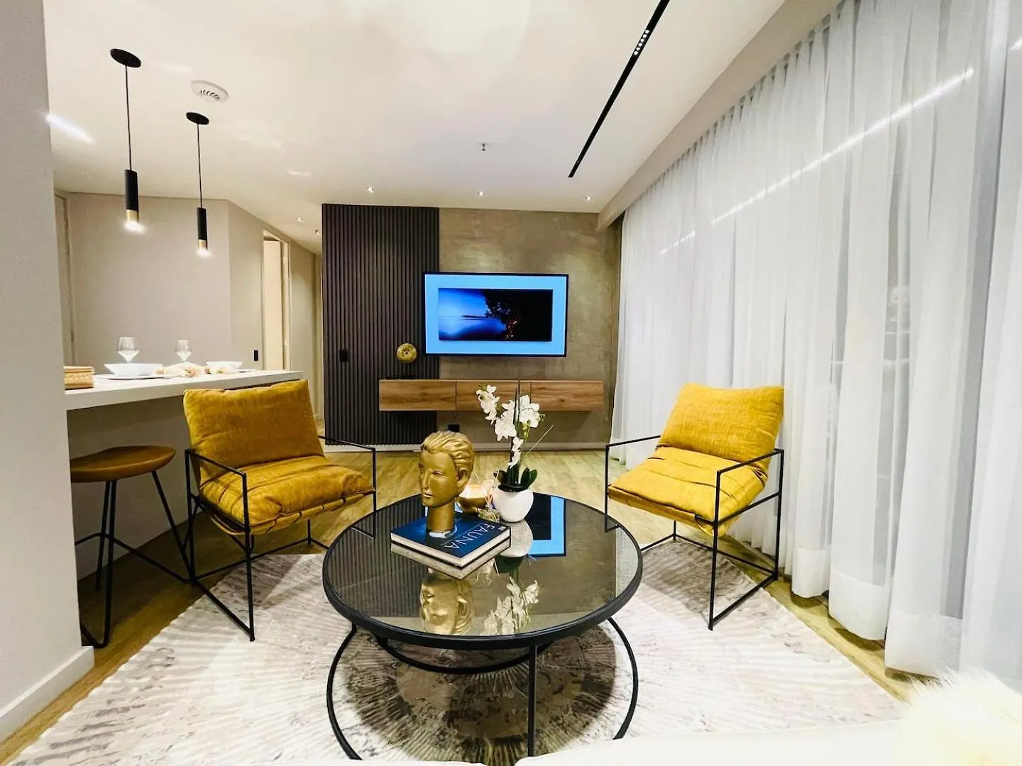 17Th Floor 2 Bedrooms Ac Plus Pool & Gym 1704 Medellin Apartment