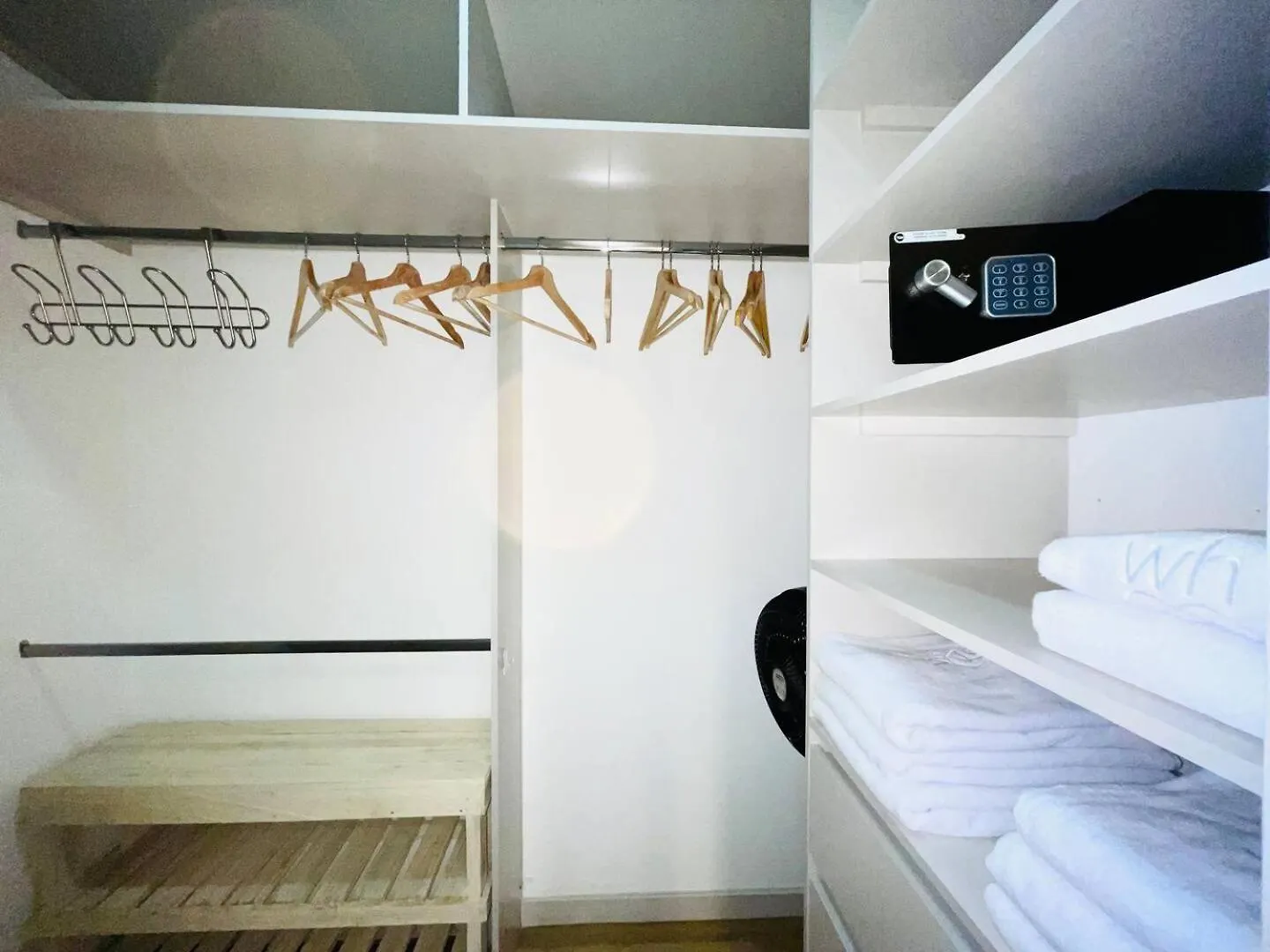 17Th Floor 2 Bedrooms Ac Plus Pool & Gym 1704 Medellin Colombia