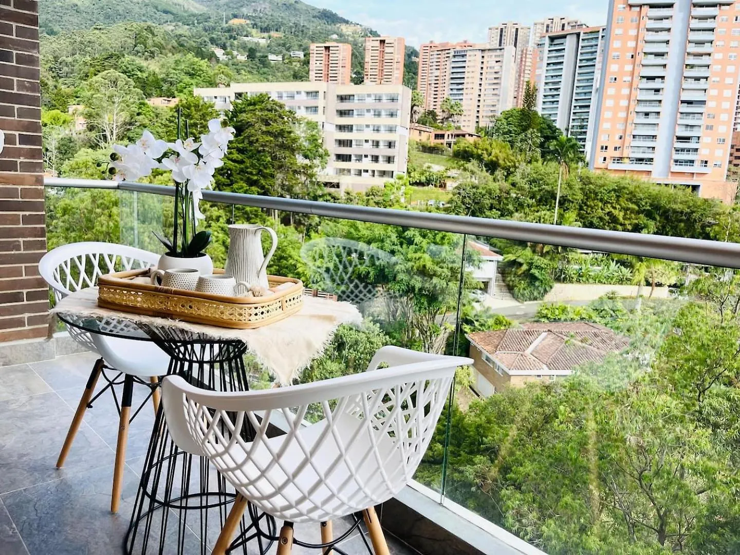 Apartment 17Th Floor 2 Bedrooms Ac Plus Pool & Gym 1704 Medellin Colombia